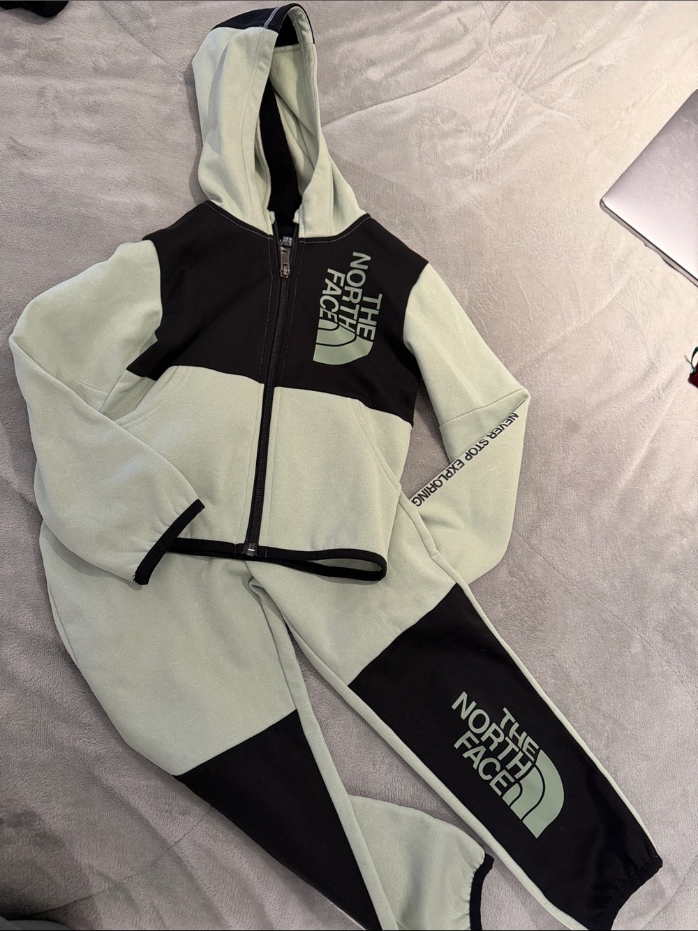 The North Face Mint Green & Black Fleece Zip Hoodie and Pants Set